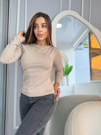 Blusa Manga Larga con Flor Tejida