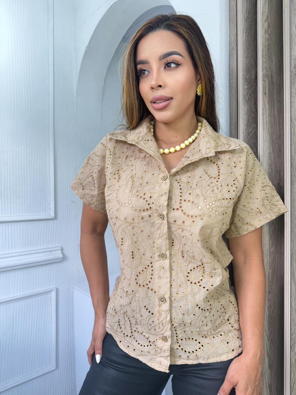 Blusa en hojalillo
